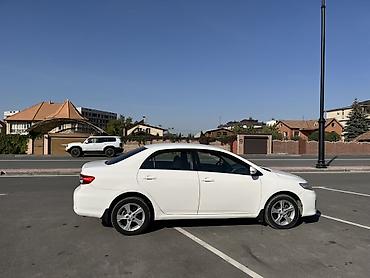 22 5 295 80: Toyota Corolla: 2011 г., Автомат, Бензин, Седан — 5
