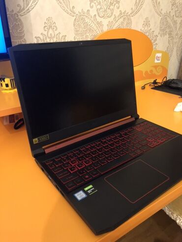 oyun noutbuku: İşlənmiş Acer Nitro, 15.6 ", Intel Core i5, 256 GB, Ünvandan götürmə