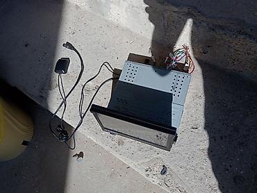 Avtomobil üçün multimedia başlıq (2DIN) Xüsusiyyətlər: - Sensor