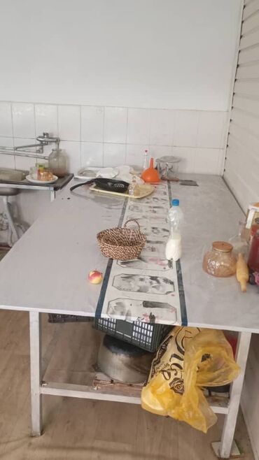 продам мебель бу в бишкеке: Столы для кафе