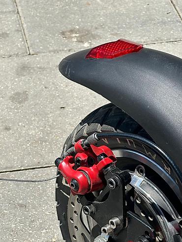 tvs 125: KUGOO M4 PRO Elektrik skuter – güclü və funksional şəhər nəqliyyatı — 4