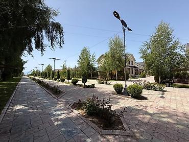 качел: Благоустроенная набережная/пляжная территория с прогулочными аллеями и — 5