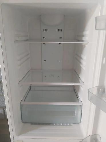 cd disk: Холодильник Samsung, Б/у, Двухкамерный, No frost — 6
