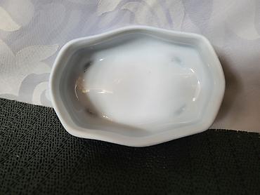 Ostali antikviteti: Satula Martinroda porcelan Nemacka iz 70ih godina. Porcelanska satula — 11