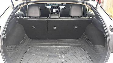 Toyota: Toyota Prius: 2019 г., 1.8 л, Вариатор, Гибрид, Хэтчбэк — 11