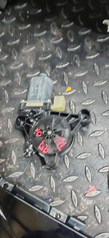 alterna diskovi: AUDI Q7 4M 4 MOTOR PODIZACA STAKLA 8W0959802 | Audi q7 q5 q3 q2 A1 — 2