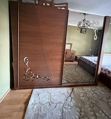 parca skaf: Yataq otağı dəsti Tərkib: - Geniş sürgülü qapılı şkaf: bir qapısı tam — 1