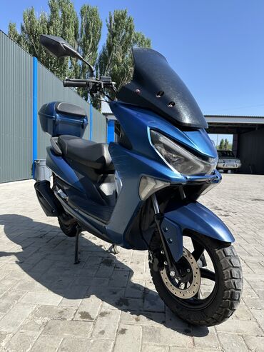 Скутеры: 150 куб. см, Бензин, Б/у at lalafo.kg Скутеры: 150 куб. см, Бензин, Б/у