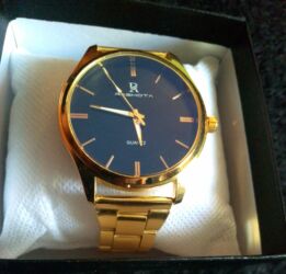 Eynəklər: Kişilər üçün gözəl görünüşlü saatlar Saatlar qutusuzdur Rəng : Qızılı