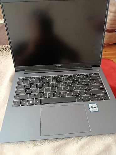 Huawei: Huawei noutbuk – MateBook seriyası (boz rəng) Xüsusiyyətlər: - Ekran — 1