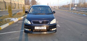 Toyota: Toyota Ipsum: 2002 г., 2.4 л, Автомат, Газ, Минивэн