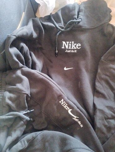 Köynəklər: Svitşot, Nike, M (EU 38), rəng - Qara