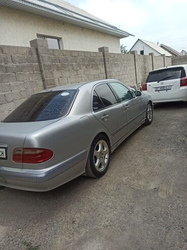 лупарик мерс цена: Mercedes-Benz 220: 2001 г., 2 л, Механика, Бензин, Седан