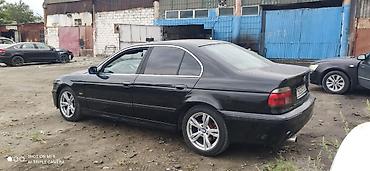 mercedes e class: BMW 5 series: 3 l | 1998 il Sedan — 6