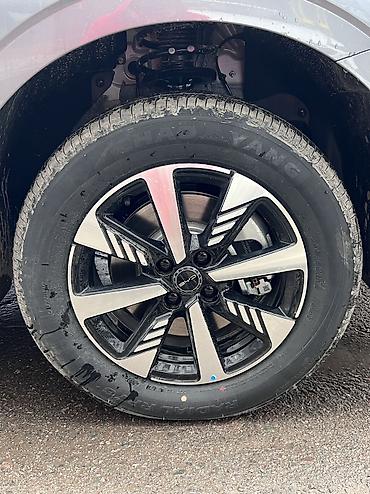 BYD: BYD E2: 2025 г., Электромобиль, Хэтчбэк — 10