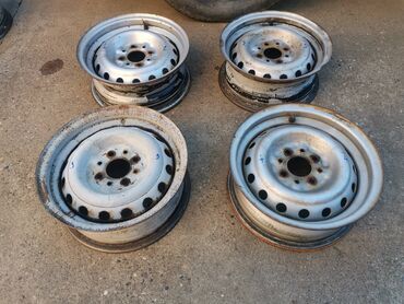Auto delovi: Felne celicne Lada 7 Riva 13" br. 1-4. Polovne, ocuvane. Skinute sa — 1