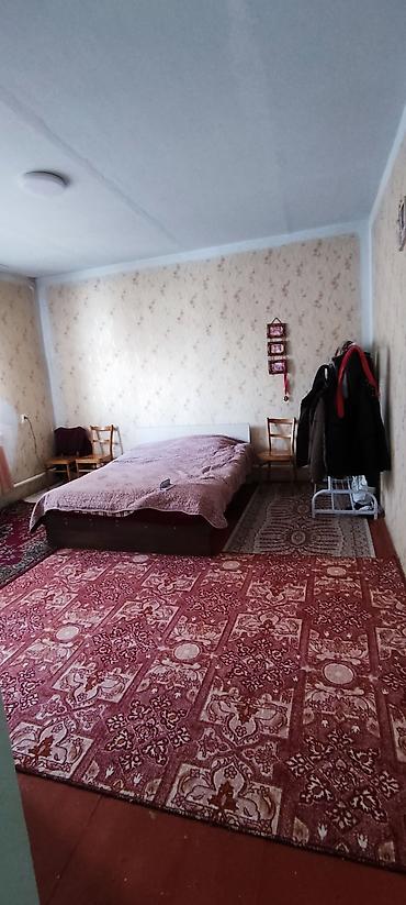 Продажа коттеджей и домов: Продаётся 3-х комнатный дом частично с ремонтом. Дом просторный — 11