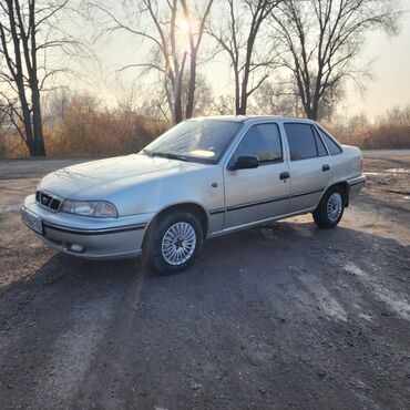 Daewoo: Daewoo Nexia: 2007 г., 1.5 л, Механика, Бензин, Седан