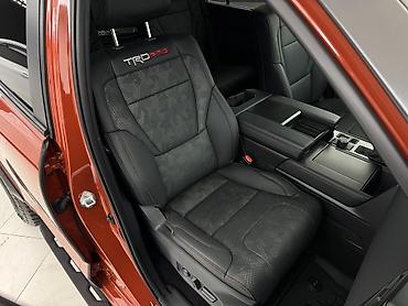 Toyota: Toyota Sequoia: 2024 г., Внедорожник — 7