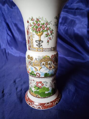 Ostali kućni dekor: Vaza nova 70te,rucno oslikana Istocna Nemacka. Porcelanska — 2