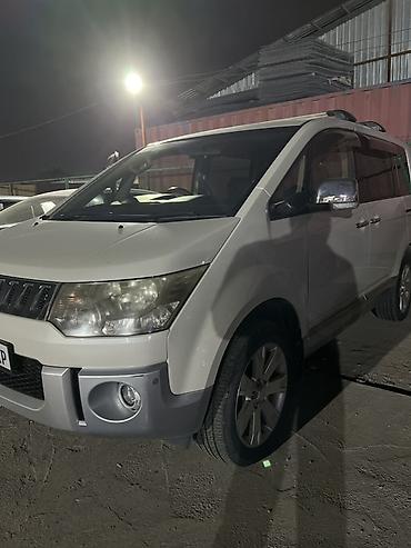 машина делика: Mitsubishi Delica D:5: 2010 г., 2.4 л, Автомат, Бензин, Минивэн — 2