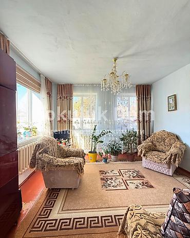 Продажа коттеджей и домов: 🏠Продаётся дом в с. Сокулук 🟡Комнаты: 4 🟡Участок: 7,14 соток — 10