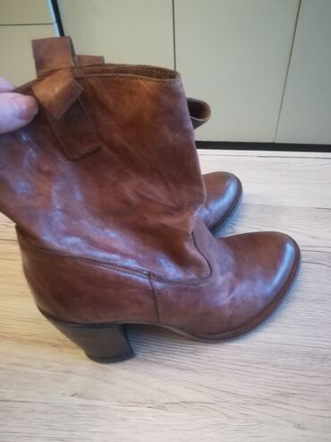 cizme na pertlanje: Ankle boots, Bata, 35