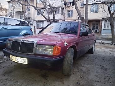 190 radiator: Mercedes-Benz 190 (W201) sedan - Kuzov: 4 qapılı sedan, tünd qırmızı — 2