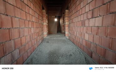 Həyət evləri və villaların satışı: Satılır: yarımçıq tikili həyət evi - Divarlar: keramzit/kərpic — 5