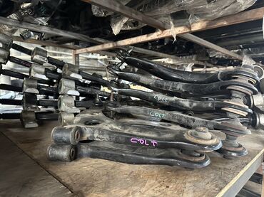 Другие автозапчасти: Большой выбор б/у автозапчастей, включающий ступицы, подшипники — 10