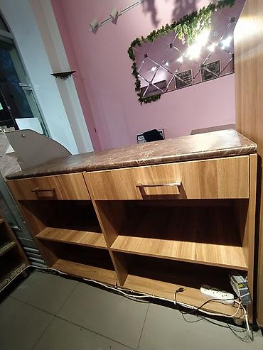 reception stolu satilir: Mağaza/dəzgah/taxta fakturalı korpus və mermer naxışlı üst örtük. - — 1