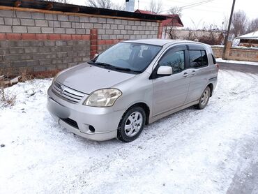 Toyota: Toyota Raum: 2003 г., 1.5 л, Автомат, Бензин