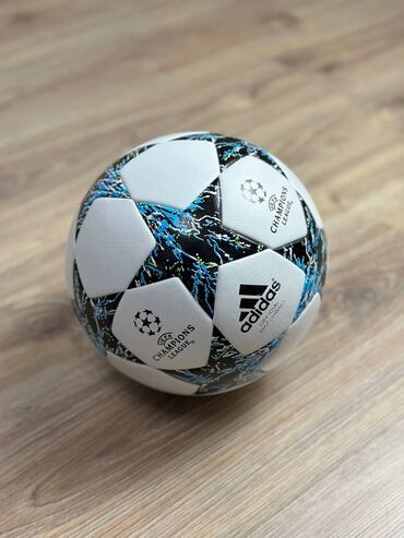 Мячи: Футбольные мячи от известных брендов 🔥 Подойдут для любой поверхности