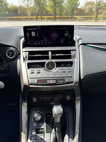 Lexus: Lexus NX: 2018 г., 2.5 л, Вариатор, Гибрид, Кроссовер — 13