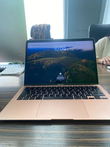 macbook pro 16: İşlənmiş Apple MacBook, 13.1 ", Apple M1, 256 GB, Pulsuz çatdırılma