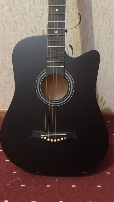 Гитары: 🎸 Акустическая гитара (новая, из Китая) — полный комплект! Продаю — 3