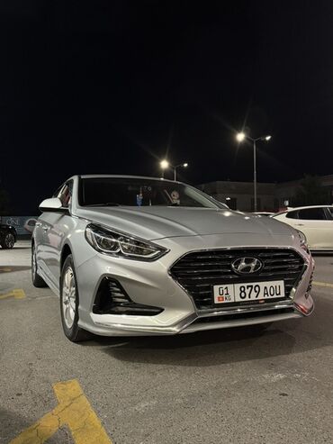 полики для авто бишкек цена: Hyundai Sonata серебристого цвета. Этот седан идеально подходит для