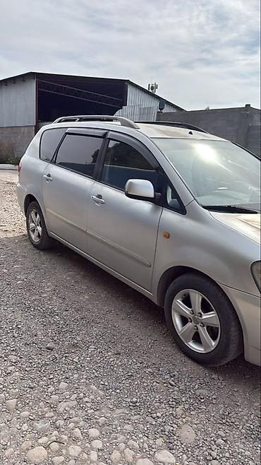 Toyota Avensis Verso: 2002 г., Автомат, Бензин, Минивэн
