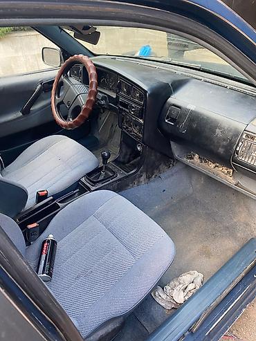 pass: Volkswagen Passat: 1989 г., 1.8 л, Механика, Бензин, Седан — 5