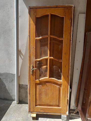 Taxta giriş/qapı - Material: təbii ağac (şam tipli), laklı səth - — 1