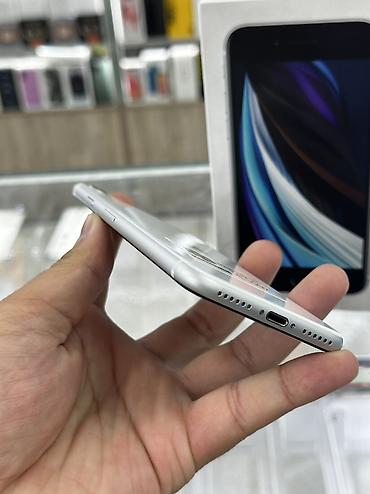 Мобильные телефоны и аксессуары: IPhone SE 2020, Б/у, 128 ГБ, Белый, Защитное стекло, Чехол, Коробка, В рассрочку, 100 % — 5