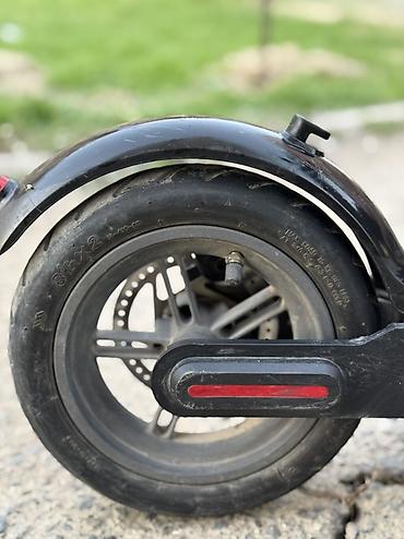 Elektrikli samokatlar: Elektrik skuter – qara rəng - Şəhər içi rahat hərəkət üçün yığcam — 24