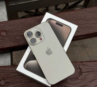 эпл вотч се 2: IPhone 15 Pro, Колдонулган, 256 ГБ, Ак, Заряддоочу түзүлүш, Коргоочу айнек, Каптама, 87 %