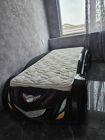 maşın formalı carpayı: Uşaq otağı üçün maşın formasında tək nəfərlik çarpayısı olan mebel — 7