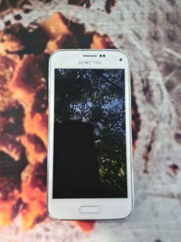 gencede obyekt satilir: Samsung Galaxy S5 Mini | 4 GB | rəng - Ağ | Barmaq izi