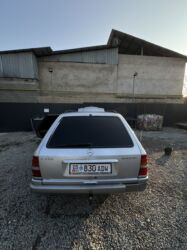 Mercedes-Benz: Mercedes-Benz 220: 1994 г., 2.2 л, Механика, Бензин, Универсал — 12