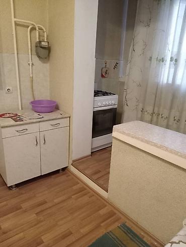 шакал: 1-комнатная квартира . в районе Вечерки, 105 серии, потолки высокие — 3