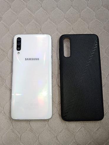 mini 6 ipad: Samsung Galaxy A70, 128 GB, rəng - Ağ — 3