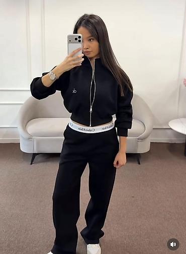 женская кожаная обувь бишкек: Женский спортивный комплект Calvin Klein, черный. Размер: L Состав — 2