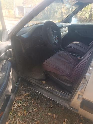 Audi 100: 1990 г., Механика, Седан
